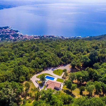 Villa Marron Veprinac Exterior photo